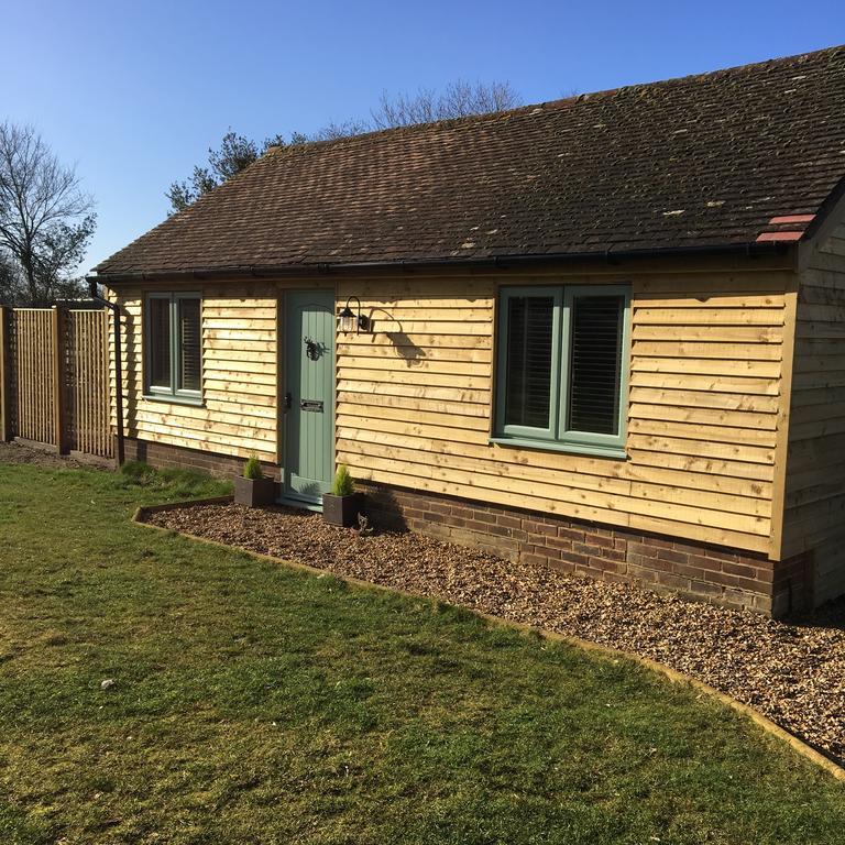 Little Banks Barn Apartment Ringwood Exterior photo